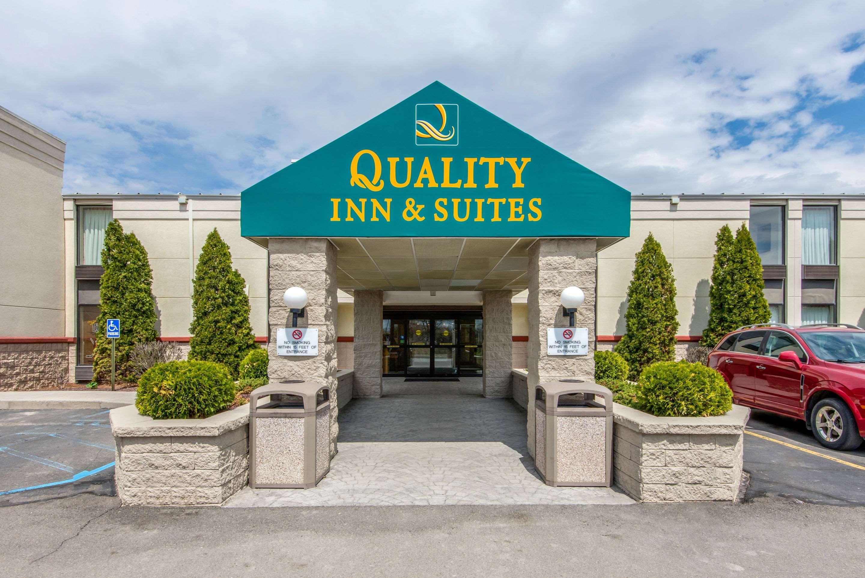 Quality Inn & Suites Mansfield Exterior photo
