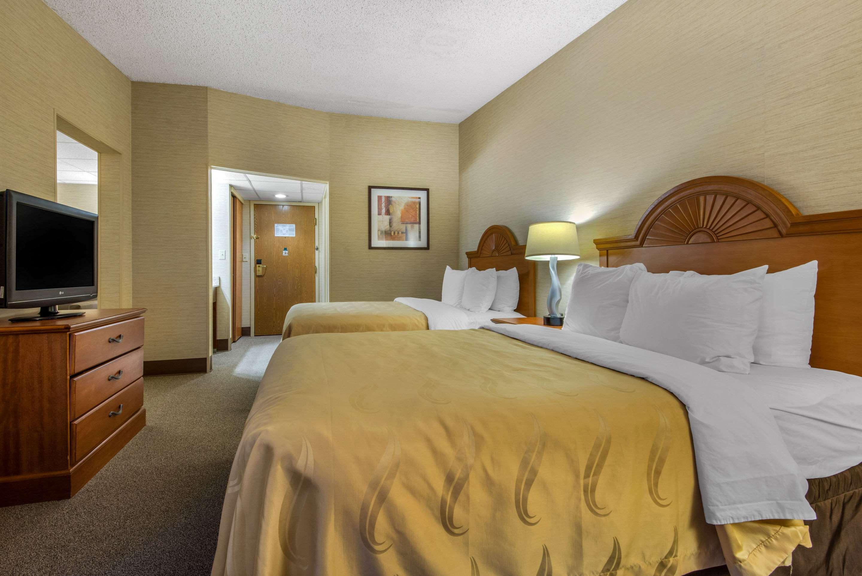 Quality Inn & Suites Mansfield Exterior photo