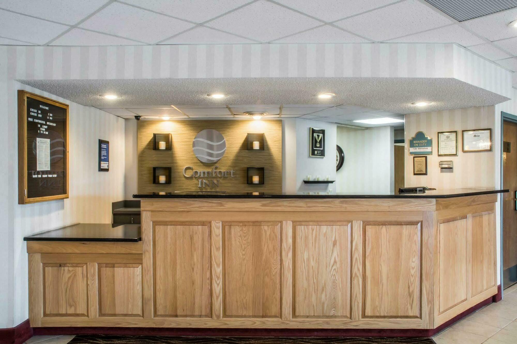 Quality Inn & Suites Mansfield Exterior photo