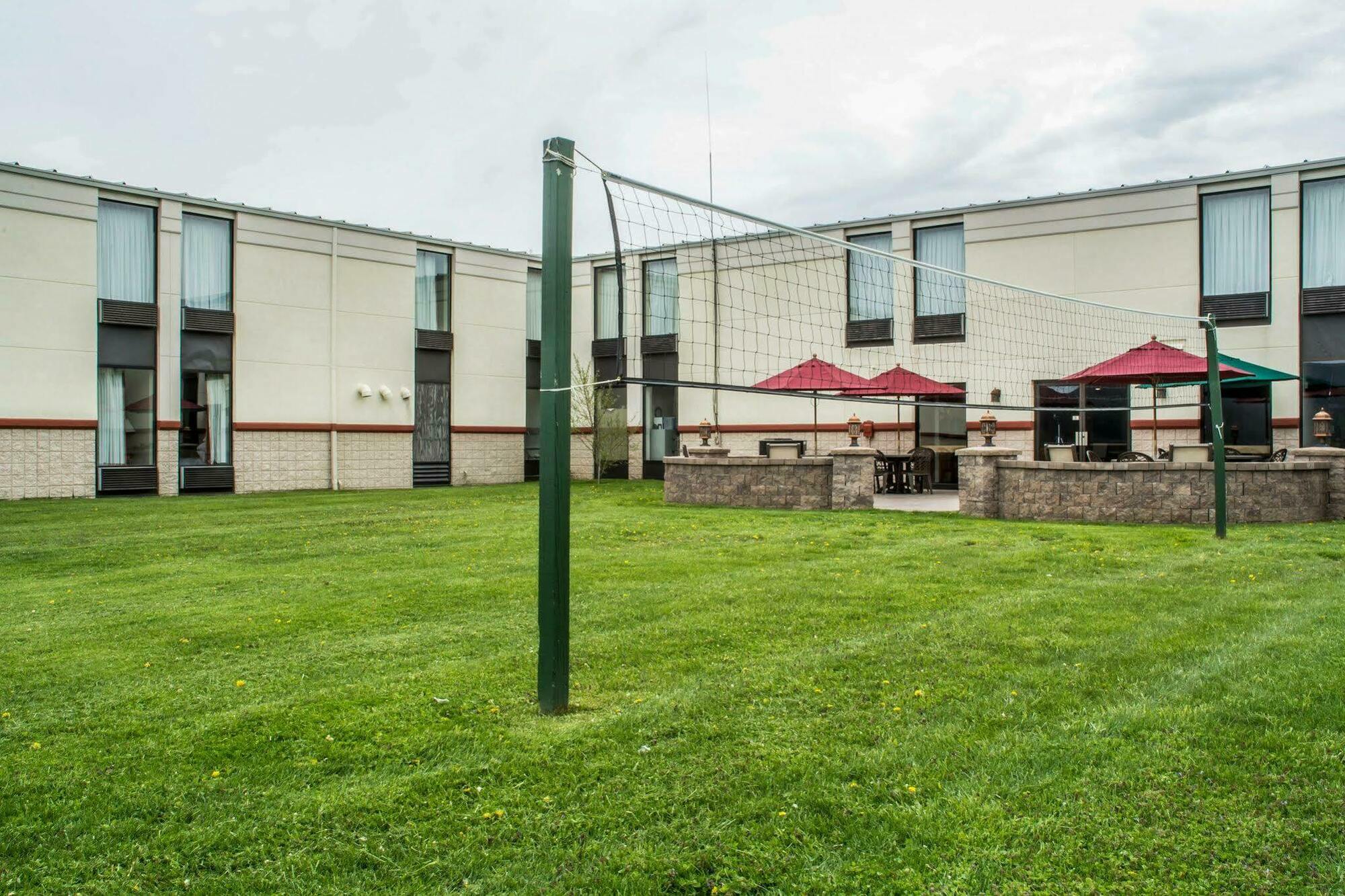Quality Inn & Suites Mansfield Exterior photo